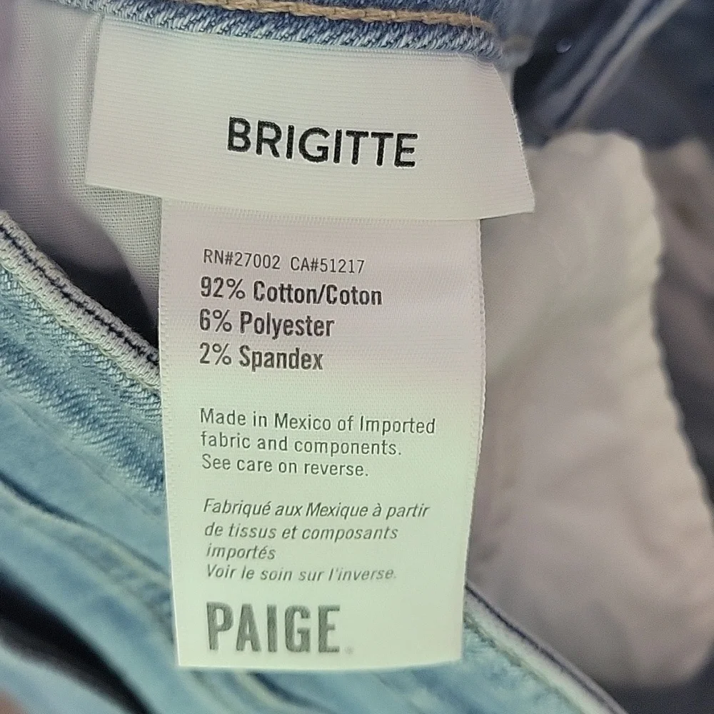 PAIGE Blue Ankle Cropped Jeans with Classic Style Size 26